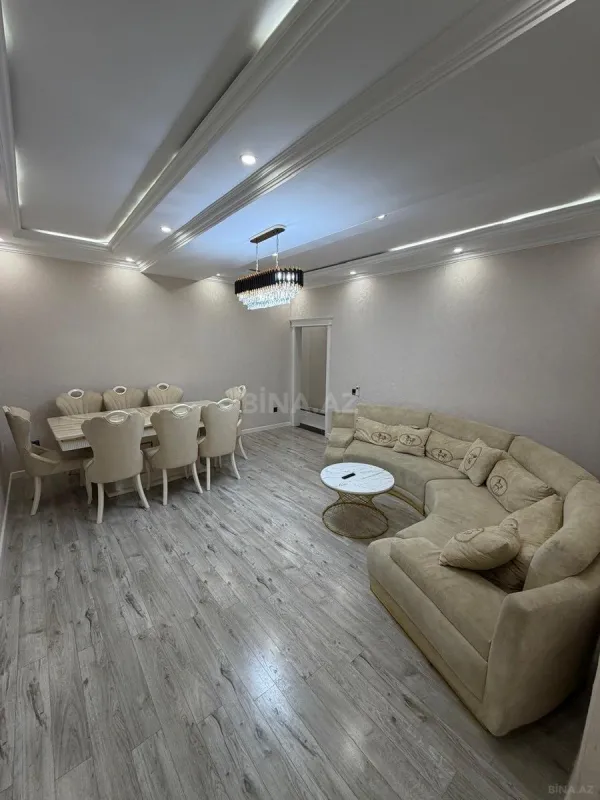 Satılır 2 otaqlı mənzil 88 m²