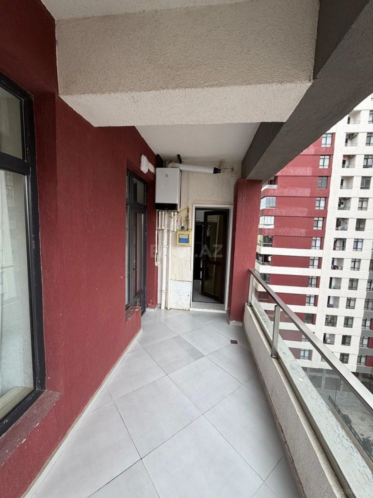 Satılır 2 otaqlı mənzil 88 m²