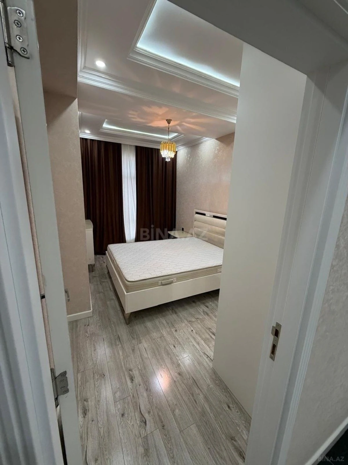 Satılır 2 otaqlı mənzil 88 m²