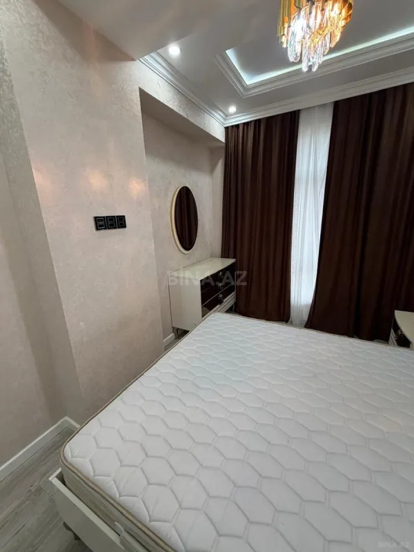 Satılır 2 otaqlı mənzil 88 m²