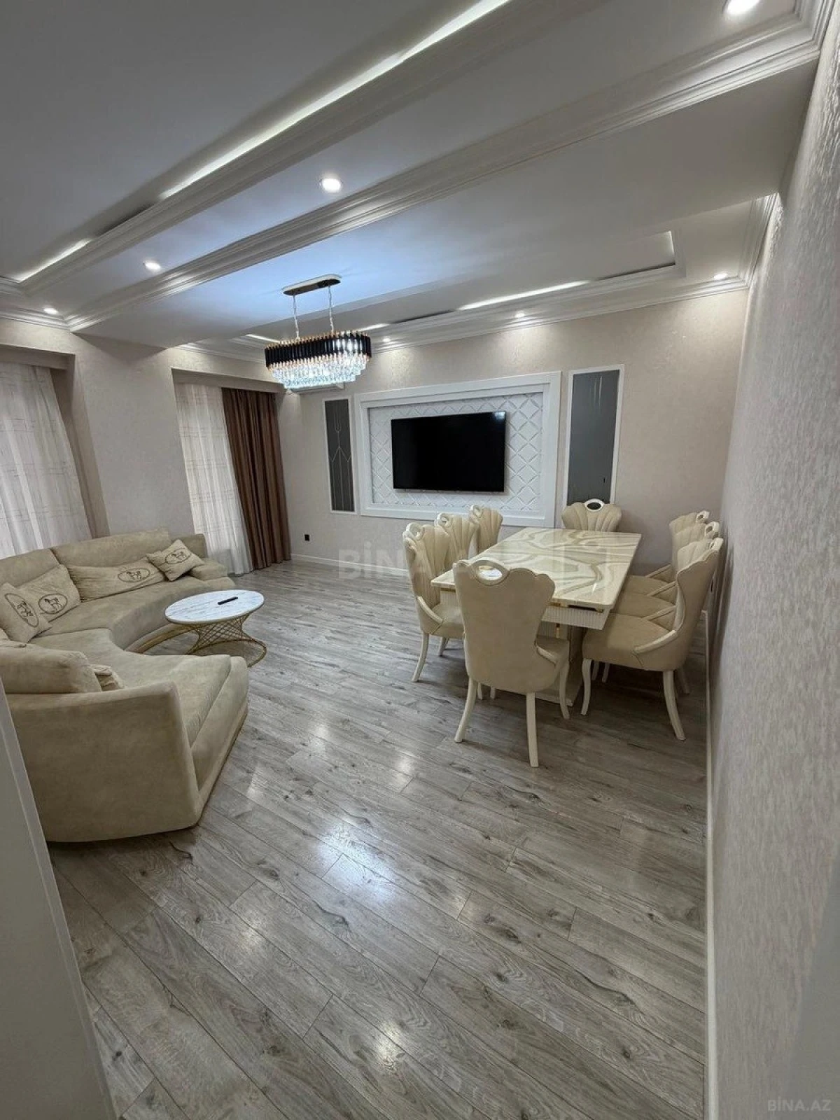 Satılır 2 otaqlı mənzil 88 m²