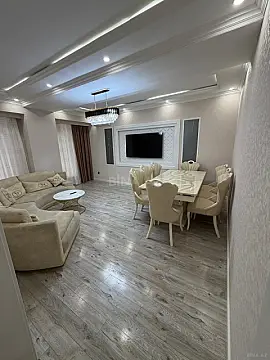 Satılır 2 otaqlı mənzil 88 m²