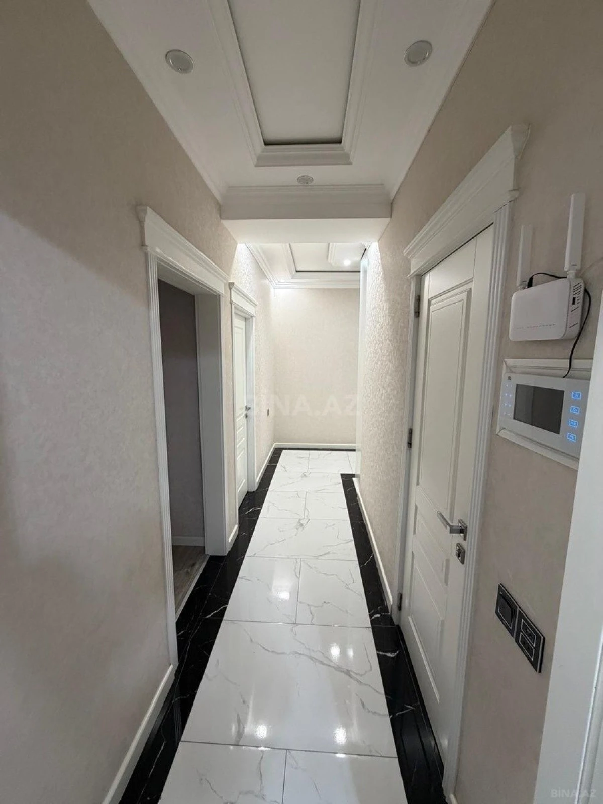 Satılır 2 otaqlı mənzil 88 m²