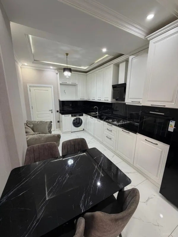 Satılır 2 otaqlı mənzil 88 m²