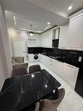 Satılır 2 otaqlı mənzil 88 m²