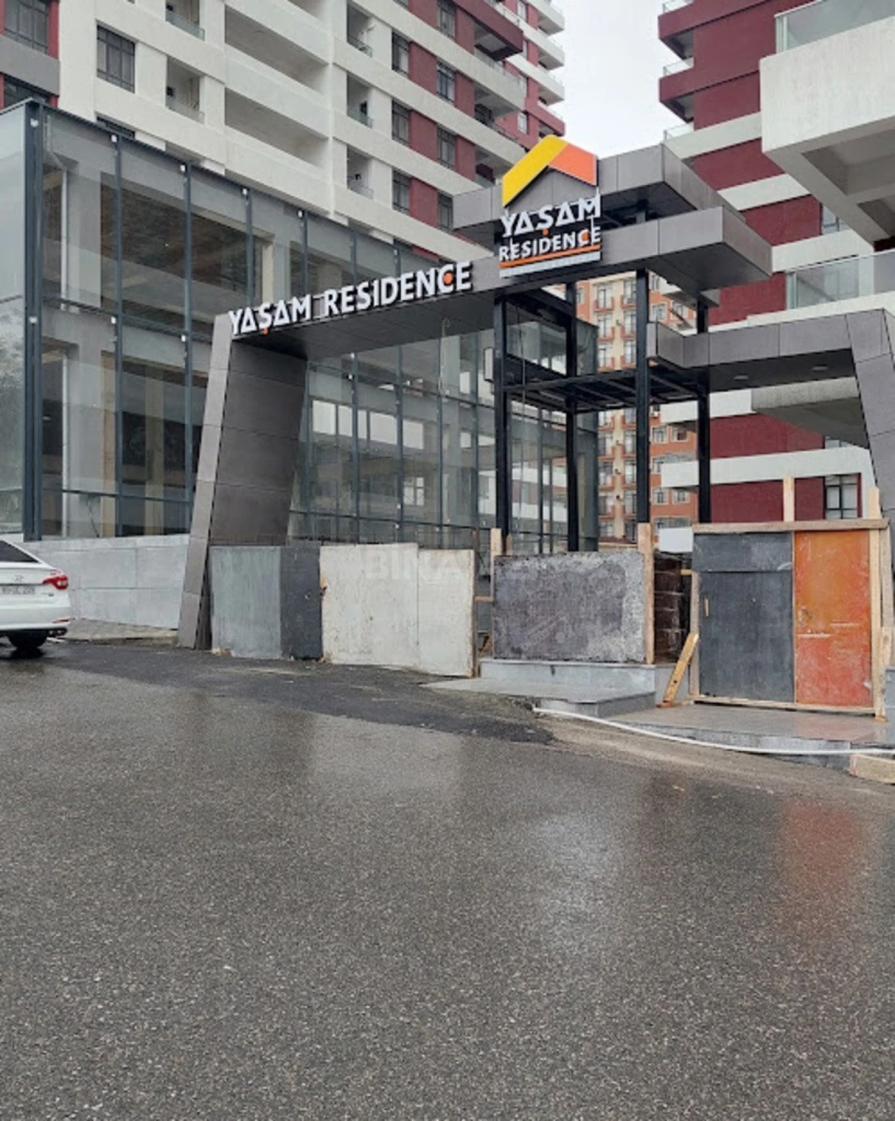 Satılır 2 otaqlı mənzil 88 m²