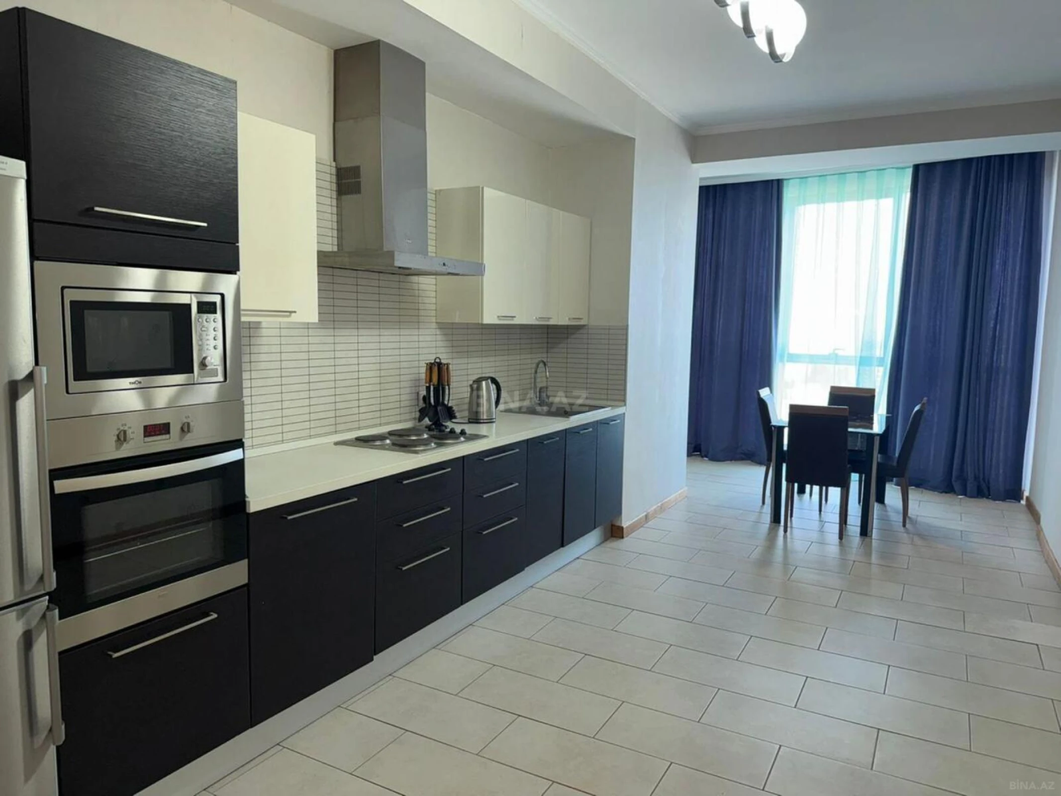 Kirayə verilir 4 otaqlı mənzil 210 m²