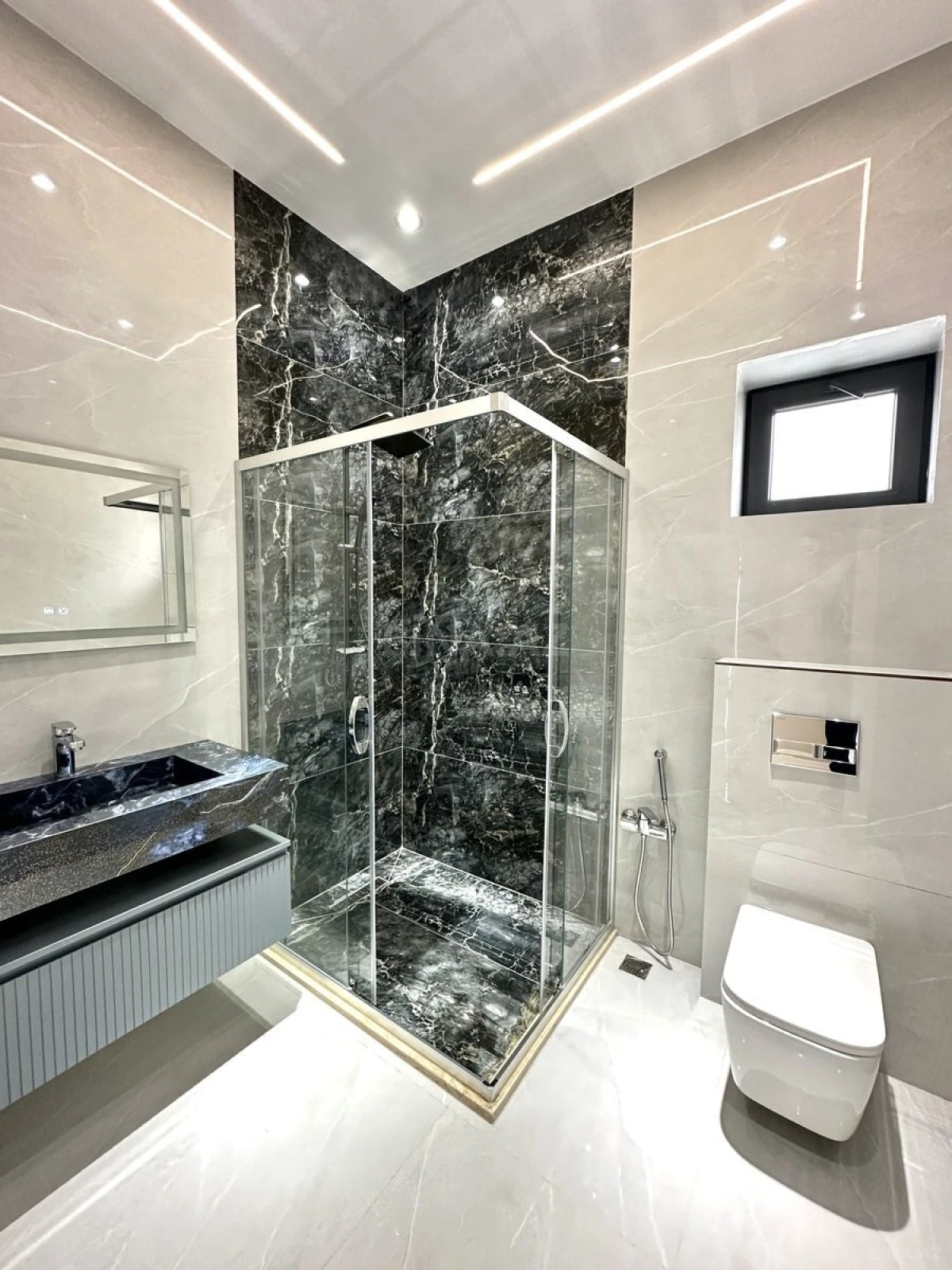 Satılır 4 otaqlı həyət evi 150 m²