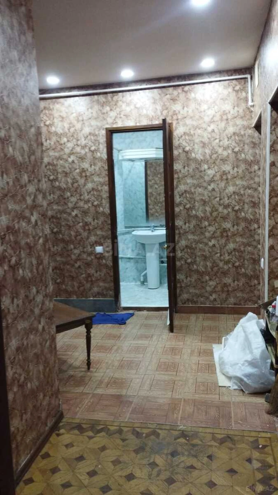 Kirayə verilir 2 otaqlı mənzil 70 m²