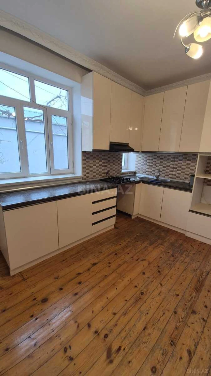 Satılır 4 otaqlı həyət evi 120 m²