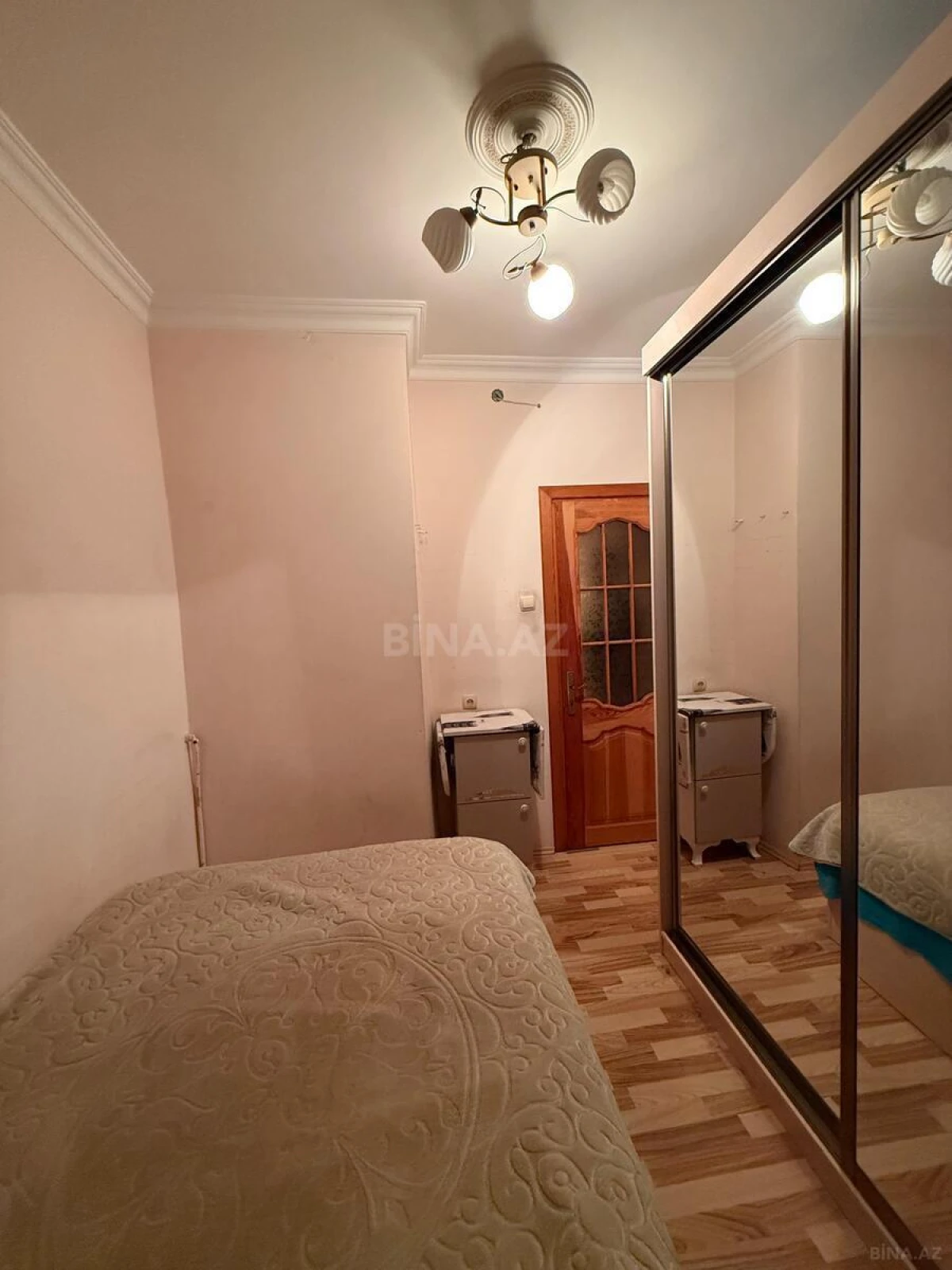 Kirayə verilir 2 otaqlı mənzil 60 m²