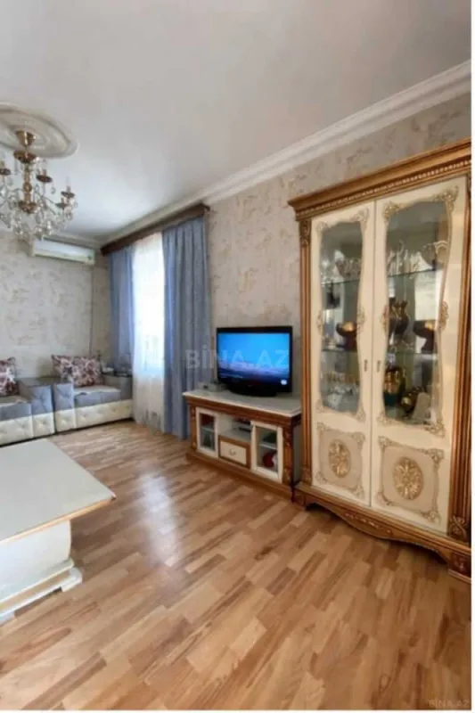 Kirayə verilir 2 otaqlı mənzil 60 m²