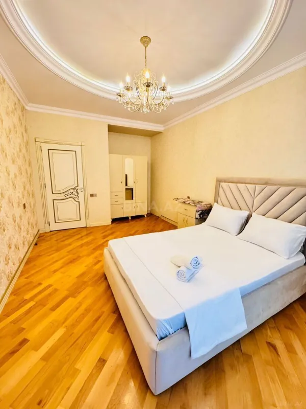 Kirayə verilir 3 otaqlı mənzil 100 m²