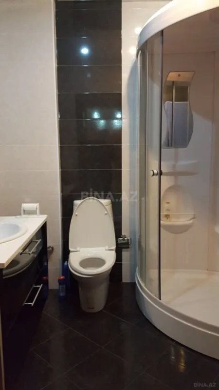 Satılır 3 otaqlı mənzil 145 m²
