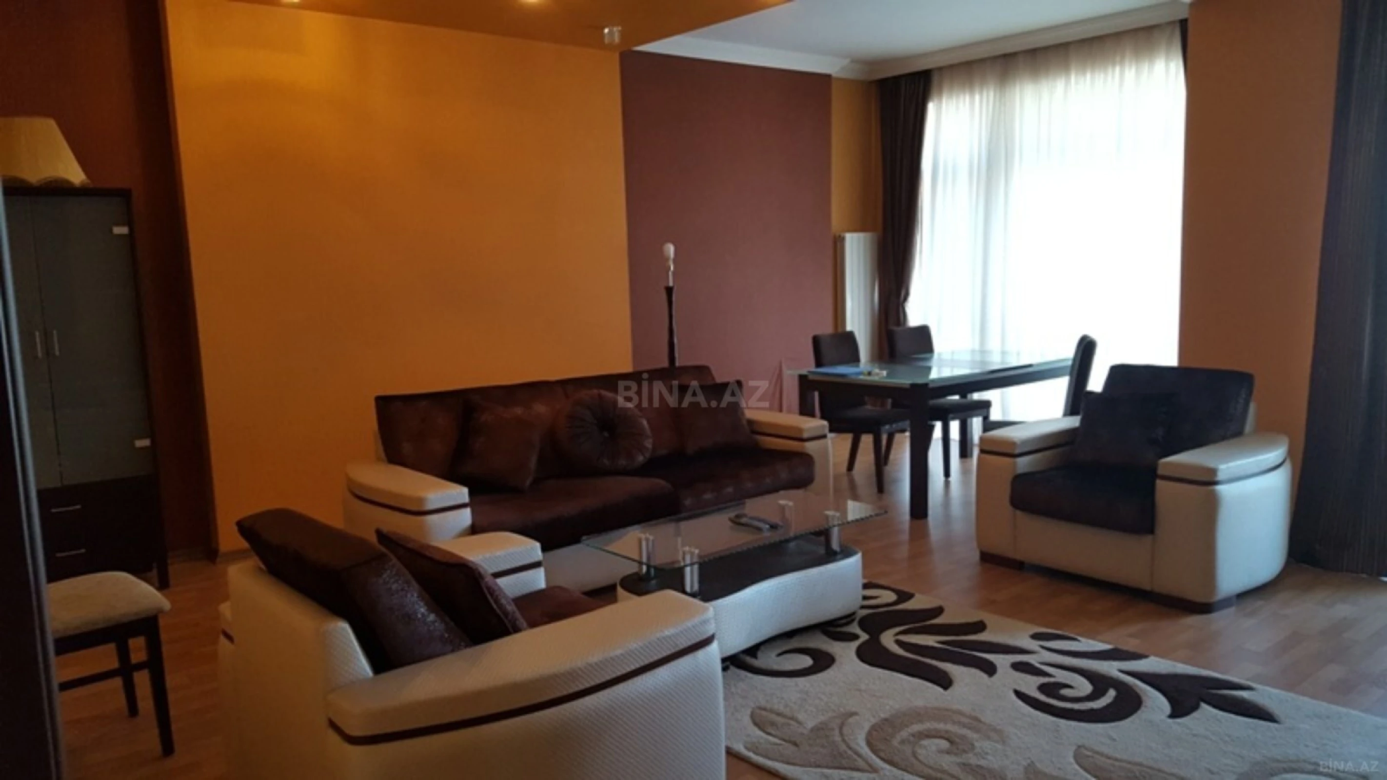 Satılır 3 otaqlı mənzil 145 m²