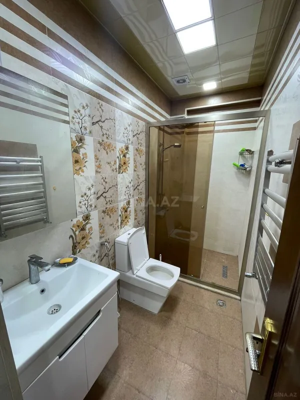 Satılır 3 otaqlı mənzil 145 m²