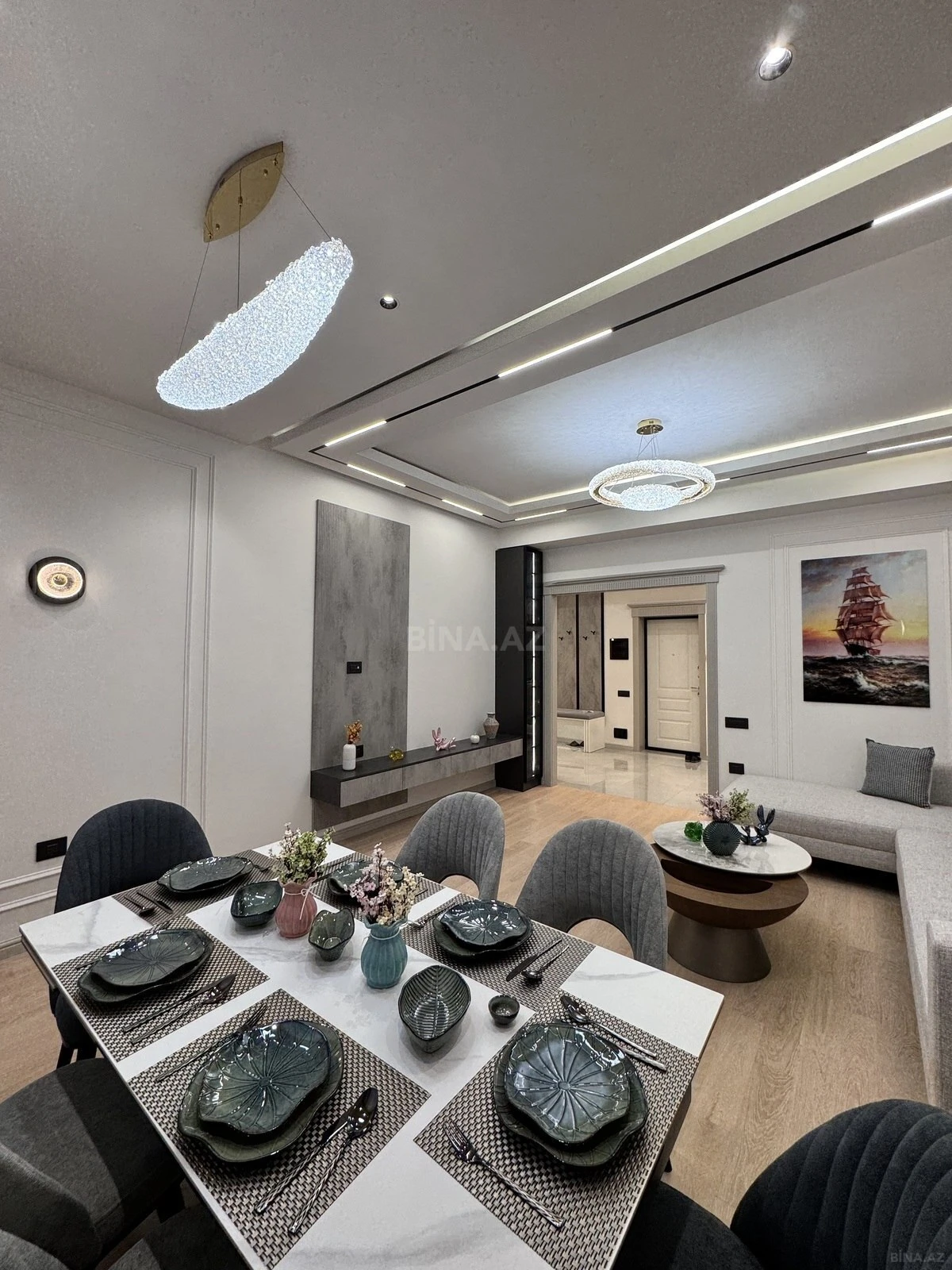 Satılır 3 otaqlı mənzil 140 m²