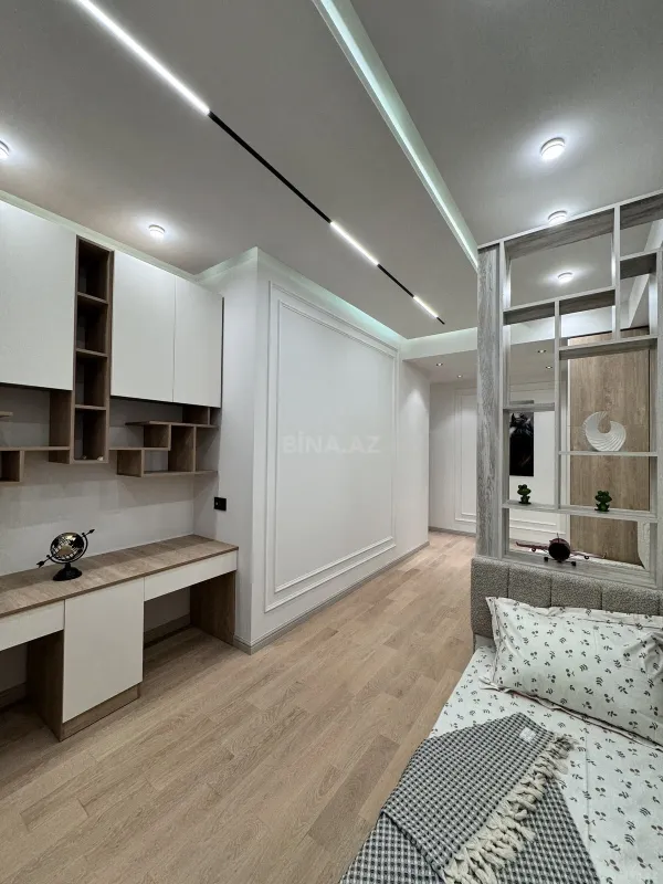 Satılır 3 otaqlı mənzil 140 m²