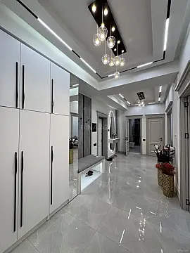 Satılır 3 otaqlı mənzil 140 m²
