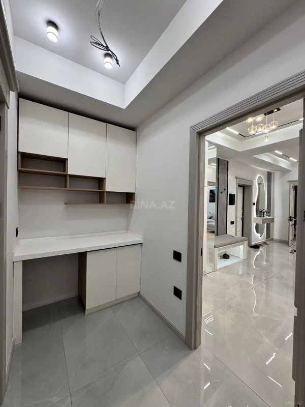 Satılır 3 otaqlı mənzil 140 m²