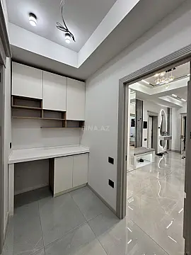 Satılır 3 otaqlı mənzil 140 m²