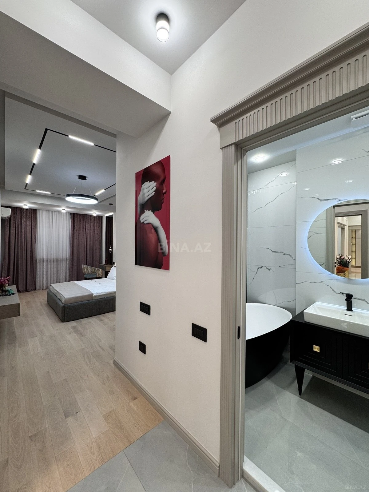 Satılır 3 otaqlı mənzil 140 m²