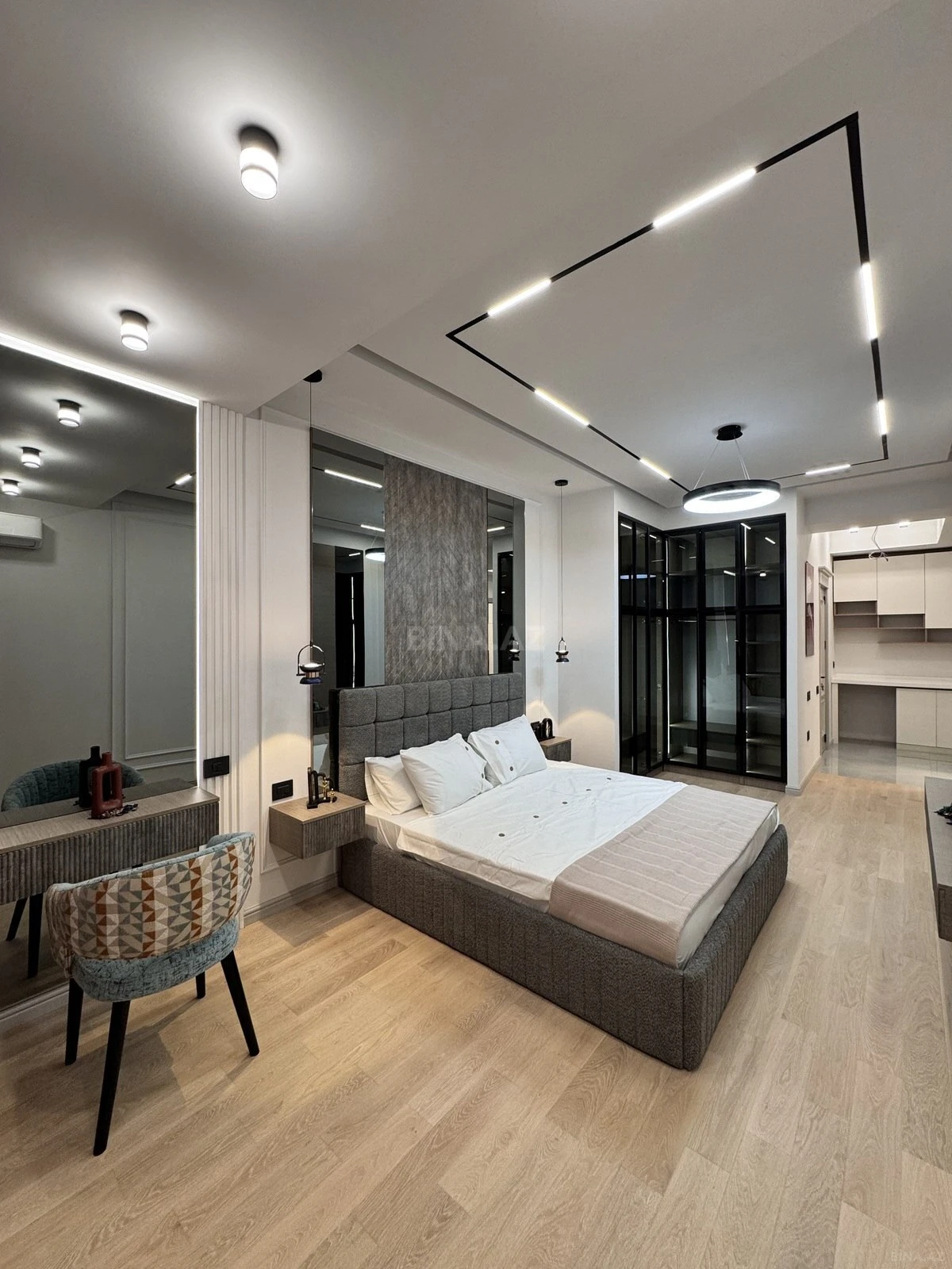 Satılır 3 otaqlı mənzil 140 m²