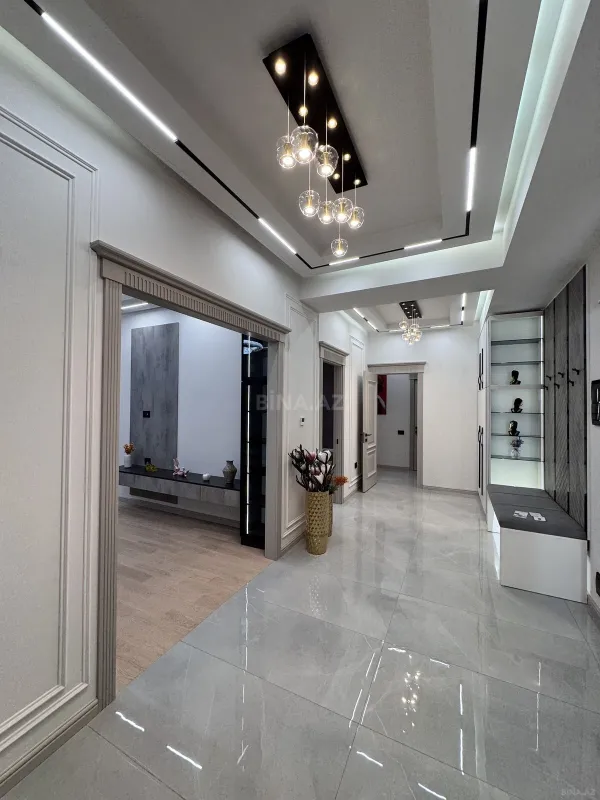 Satılır 3 otaqlı mənzil 140 m²