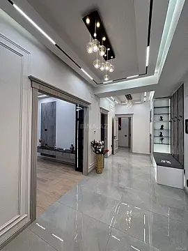 Satılır 3 otaqlı mənzil 140 m²