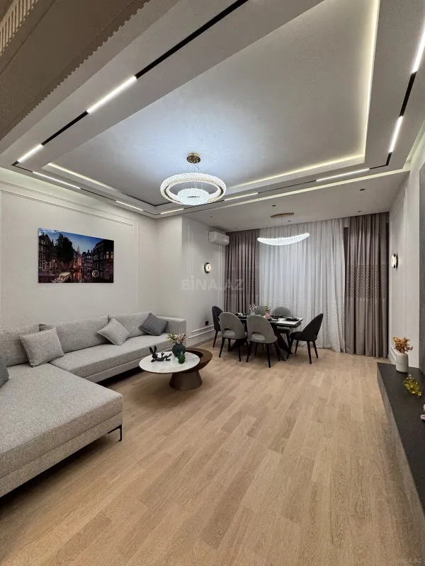 Satılır 3 otaqlı mənzil 140 m²