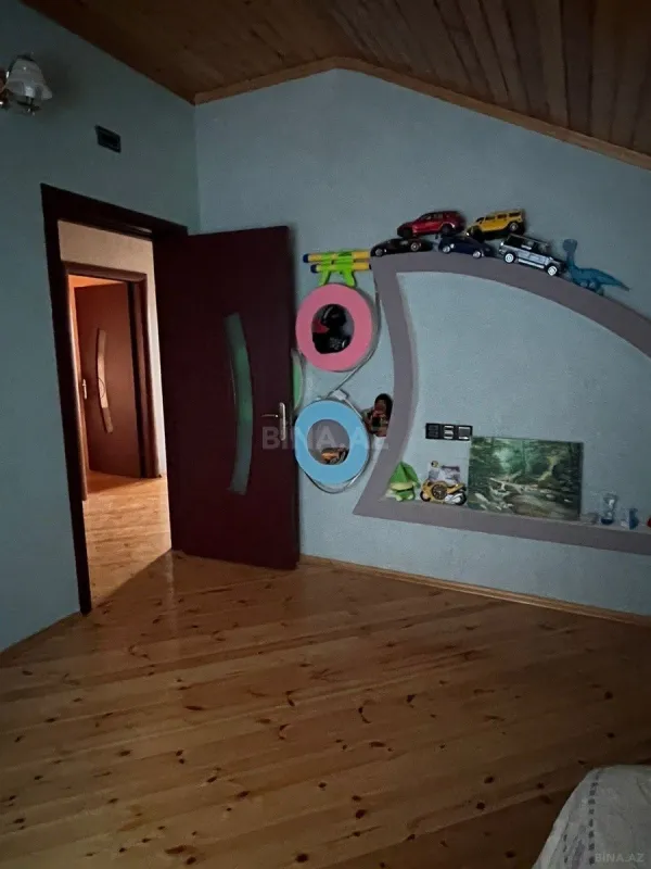 Satılır 4 otaqlı həyət evi 200 m²