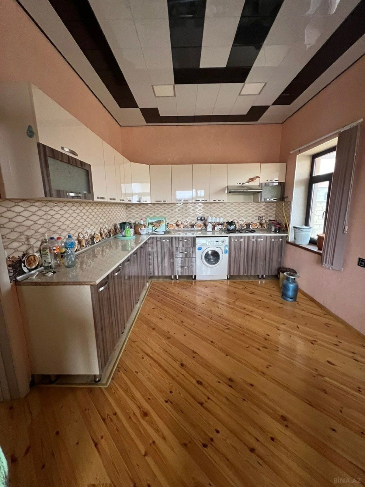 Satılır 4 otaqlı həyət evi 200 m²