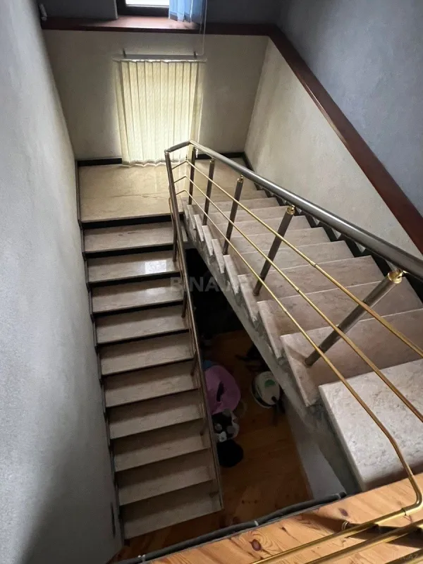 Satılır 4 otaqlı həyət evi 200 m²