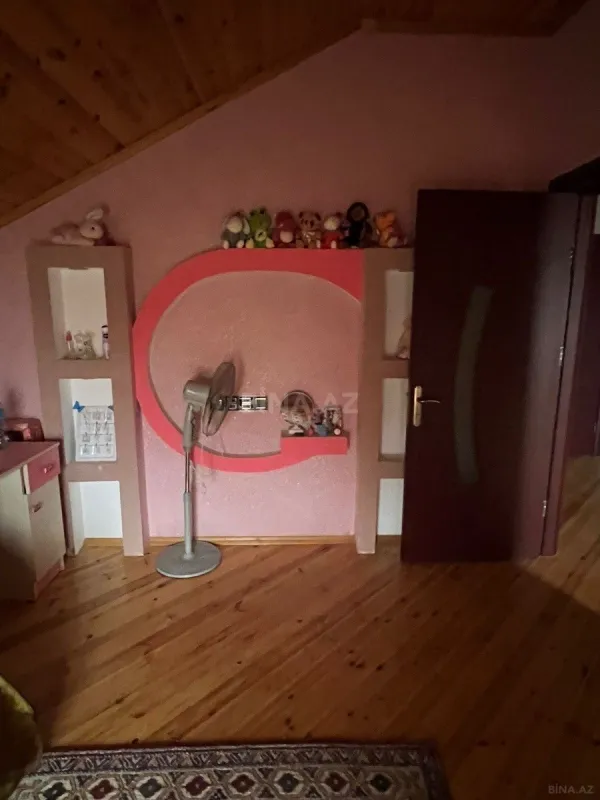 Satılır 4 otaqlı həyət evi 200 m²