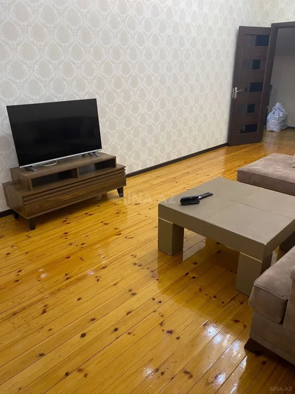 Kirayə verilir 2 otaqlı mənzil 78 m²