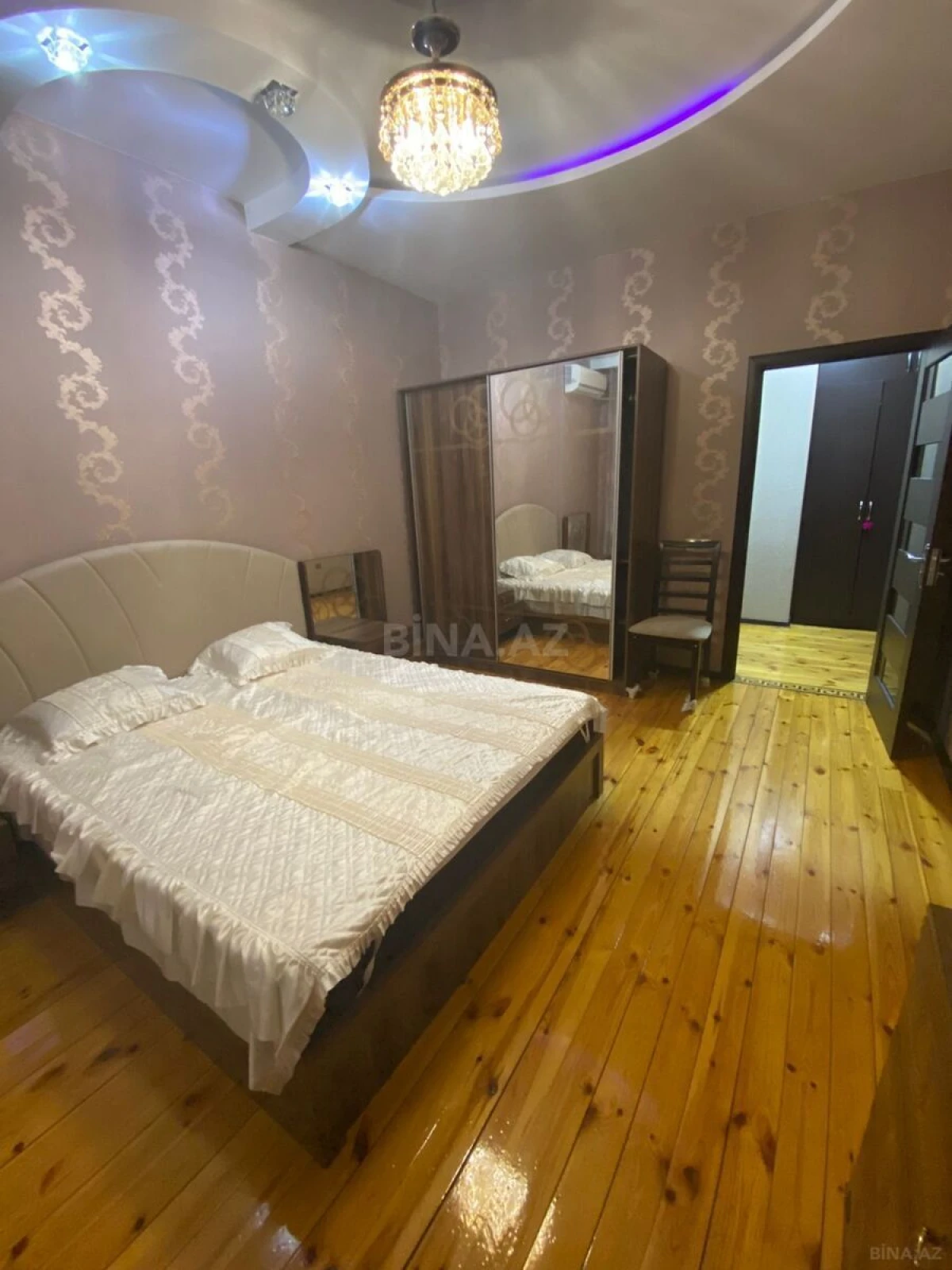 Kirayə verilir 2 otaqlı mənzil 78 m²