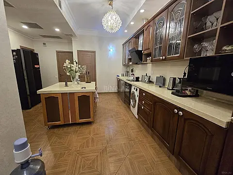 Satılır 4 otaqlı mənzil 161 m² — Bakı 4 otaq 161.00 m²
