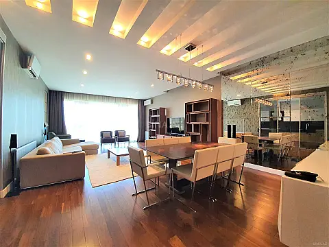 Kirayə verilir 3 otaqlı mənzil 200 m²