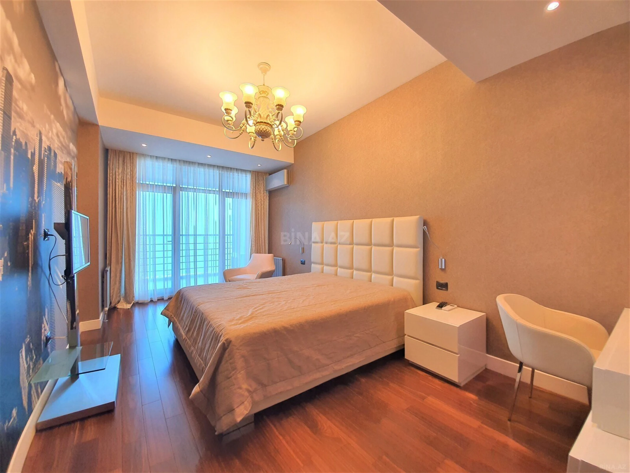 Kirayə verilir 3 otaqlı mənzil 200 m²
