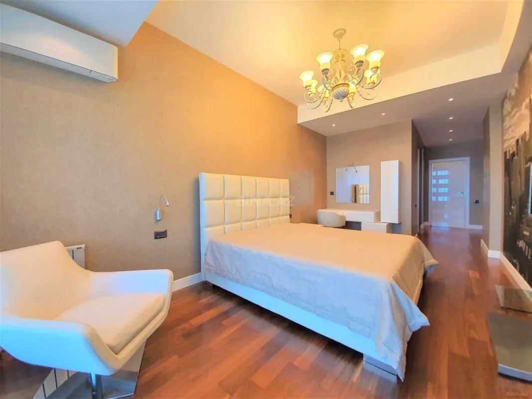 Kirayə verilir 3 otaqlı mənzil 200 m²