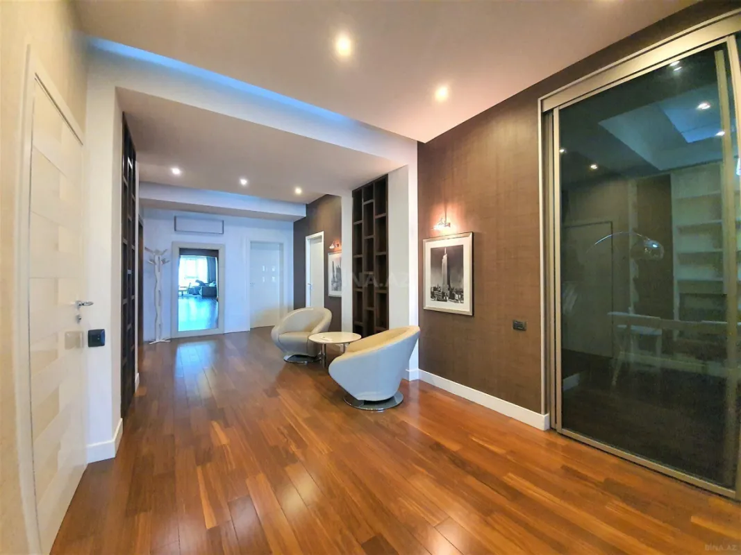 Kirayə verilir 3 otaqlı mənzil 200 m²