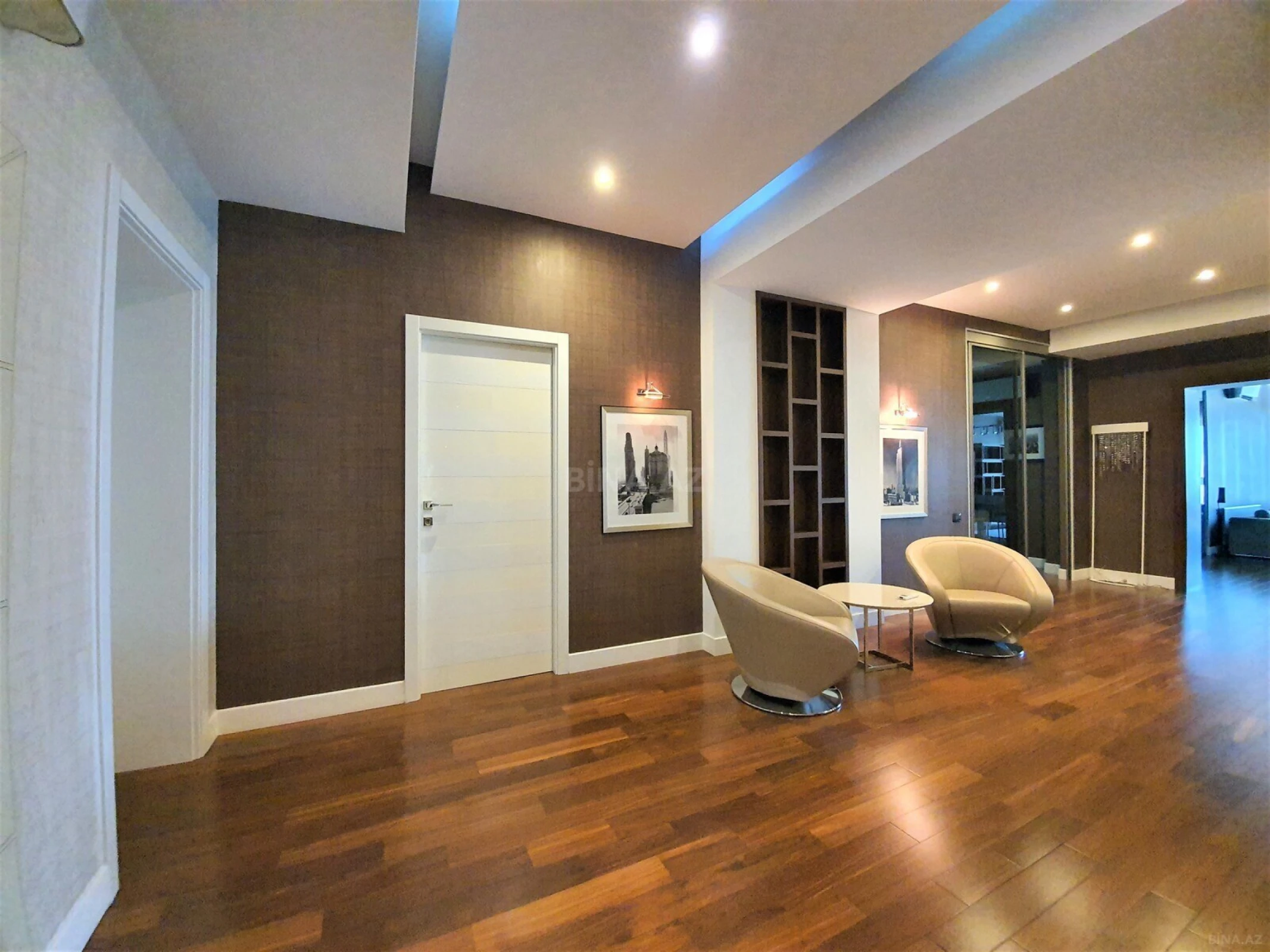 Kirayə verilir 3 otaqlı mənzil 200 m²