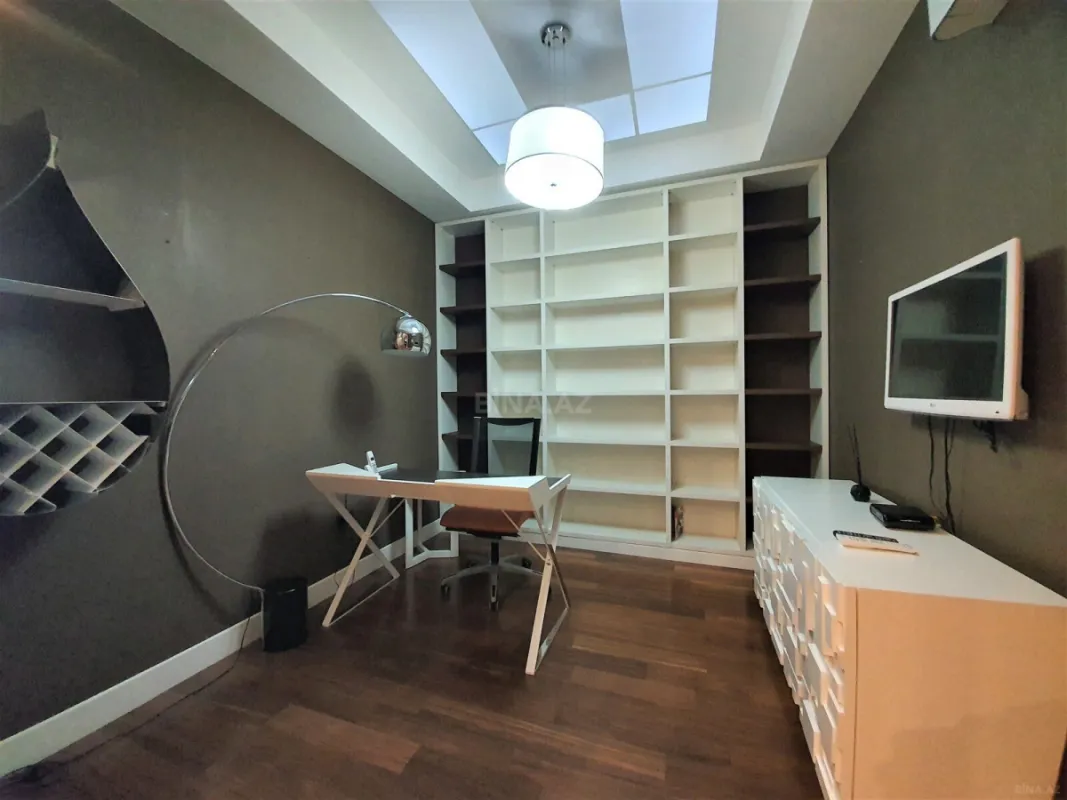 Kirayə verilir 3 otaqlı mənzil 200 m²