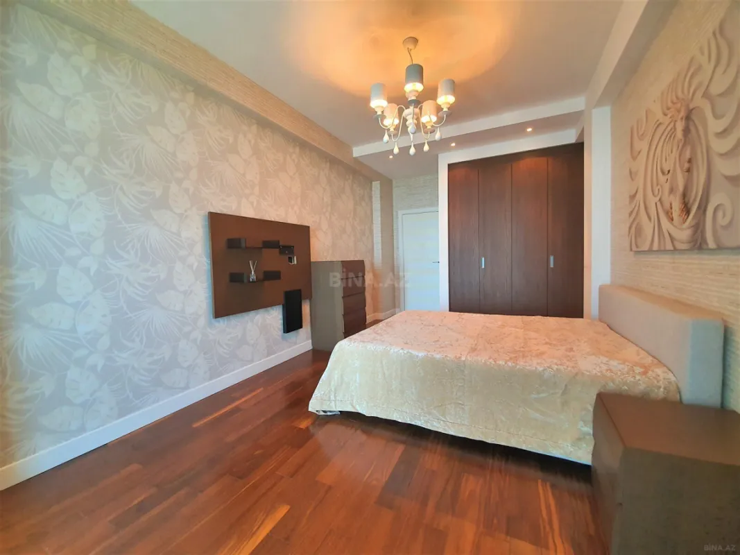 Kirayə verilir 3 otaqlı mənzil 200 m²