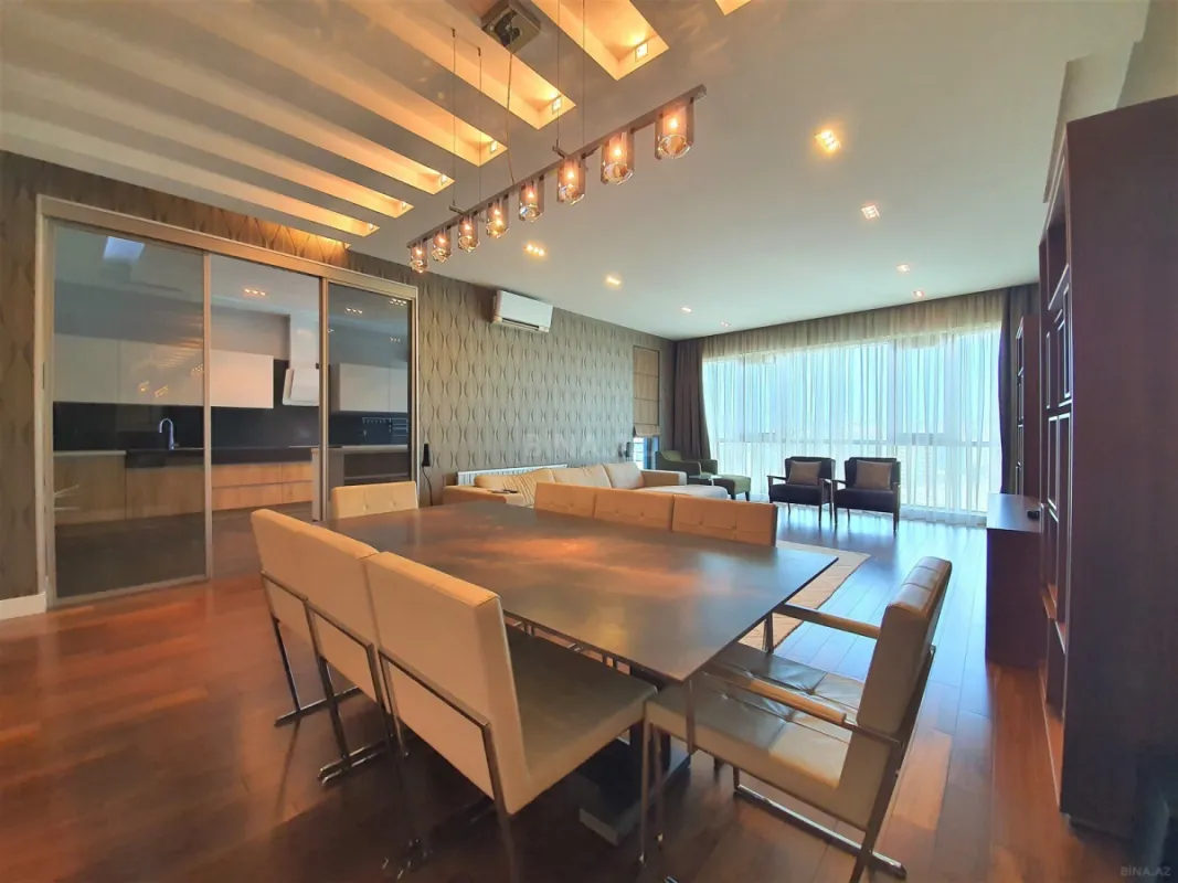 Kirayə verilir 3 otaqlı mənzil 200 m²