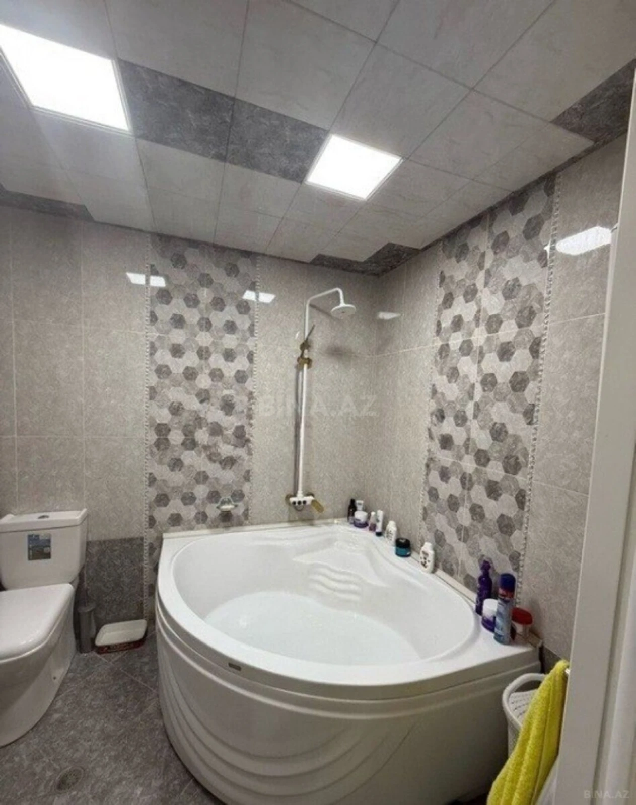 Satılır 3 otaqlı mənzil 112 m²