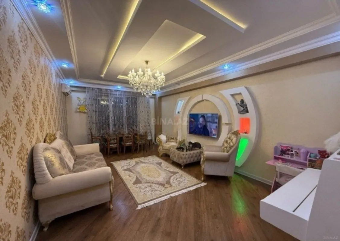 Satılır 3 otaqlı mənzil 112 m²