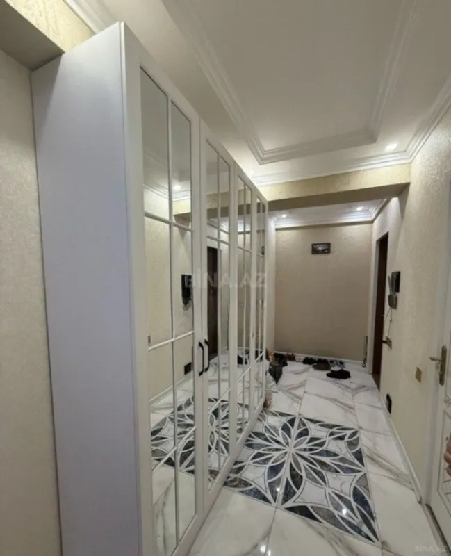 Satılır 3 otaqlı mənzil 112 m²