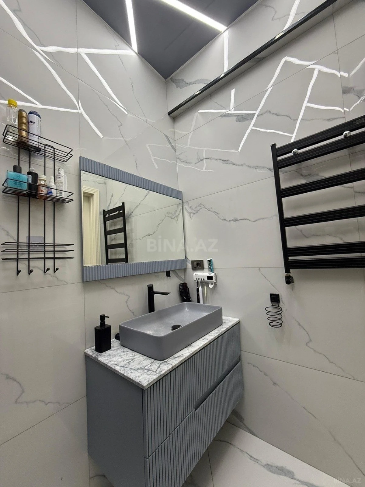 Kirayə verilir 3 otaqlı mənzil 145 m²