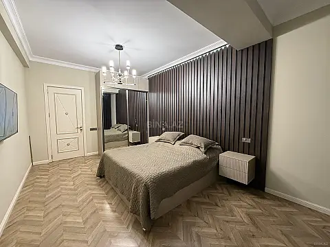 Kirayə verilir 3 otaqlı mənzil 145 m²